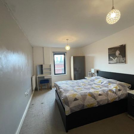 Modern Apartment Near Bullring Бирмингем Экстерьер фото